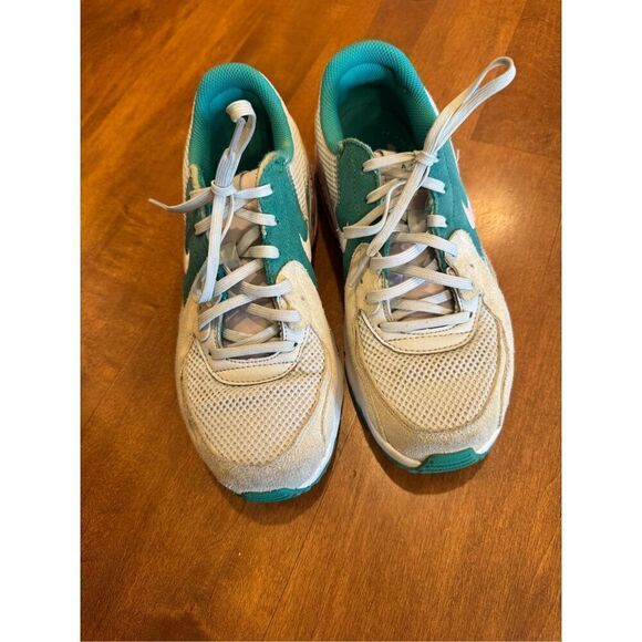 Woman’s Nike Air max sneakers size 8 - Picture 5 of 6